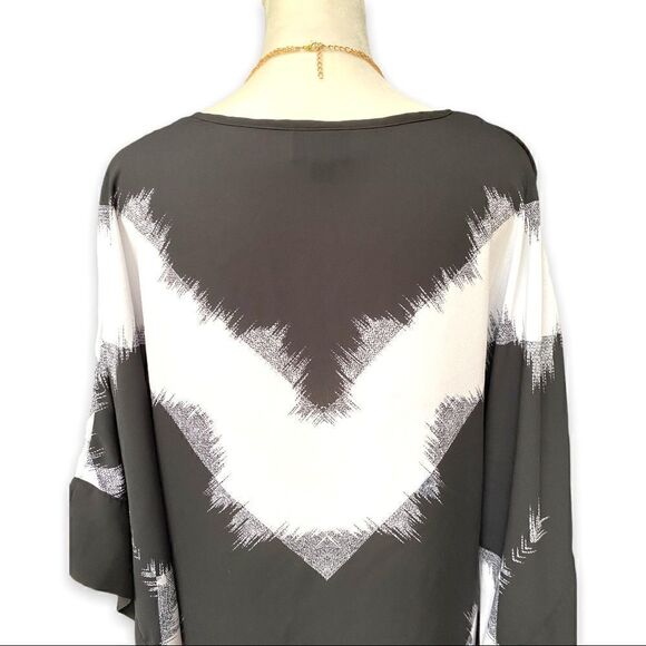 MOSSIMO Black and White Chevron Stripe Swim Cover - Picture 5 of 13